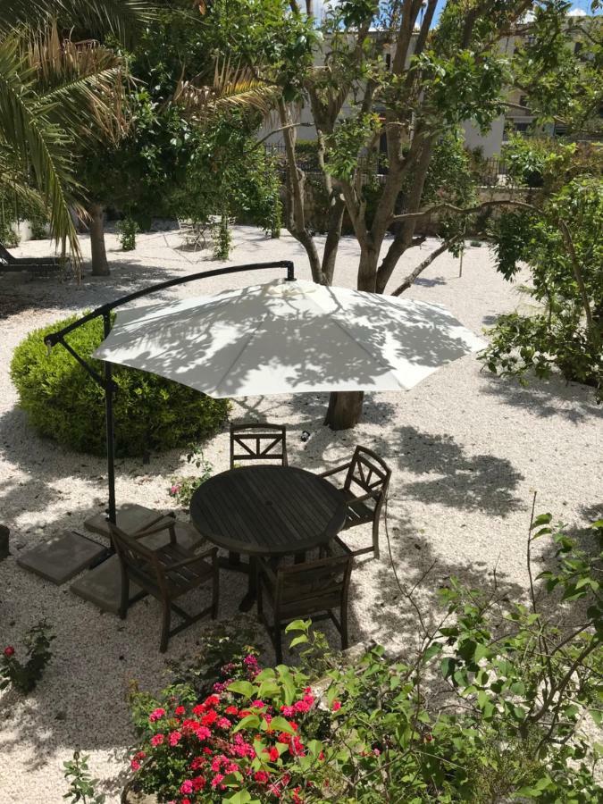 Giardini 82 B&B Гравина-ин-Пулья Экстерьер фото